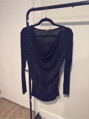 T Party Fashion Black Long-Sleeve Studded Draped Neck Top